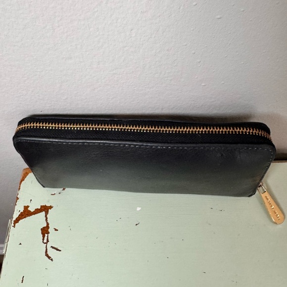 Michael Kors Continental Zip Around Wallet - Picture 4 of 15